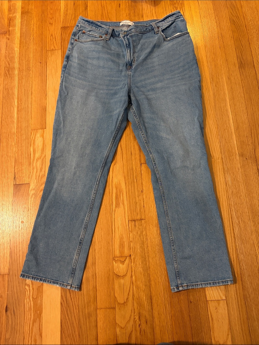 Abercrombie & Fitch Women's Light Blue Straight-Leg Jeans